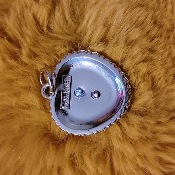 EUC Vintage Charm button stamped - Picture 6 of 7